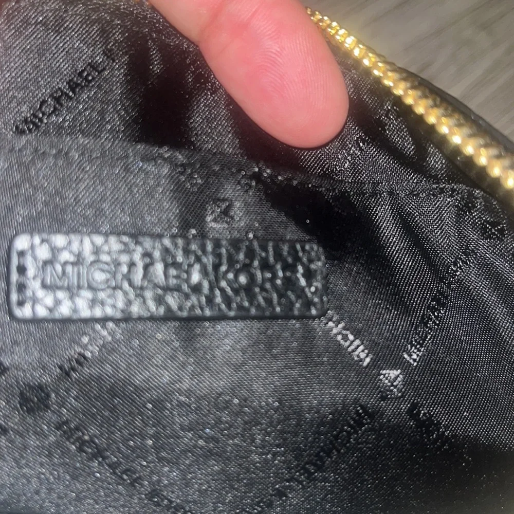 Micheal Kors Clutch